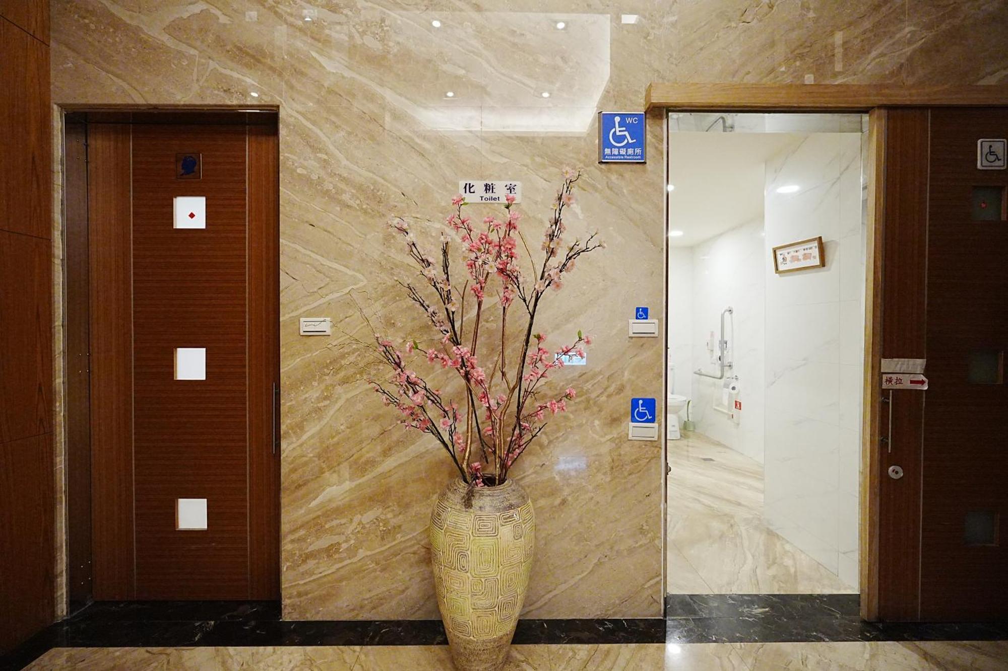 York Hotel Taipei Extérieur photo